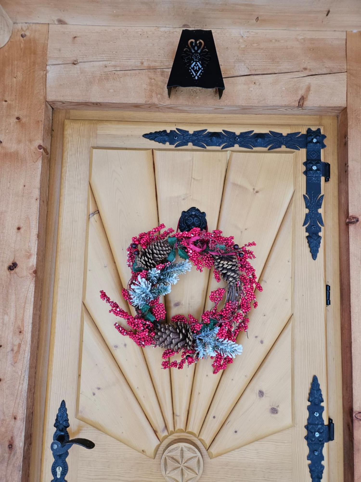 Goralska Chatka 2 Highland Cottage - Split Ac, Jacuzzi, Sauna, Private Parking, Mountains View, Garden, Zakopane Exterior photo