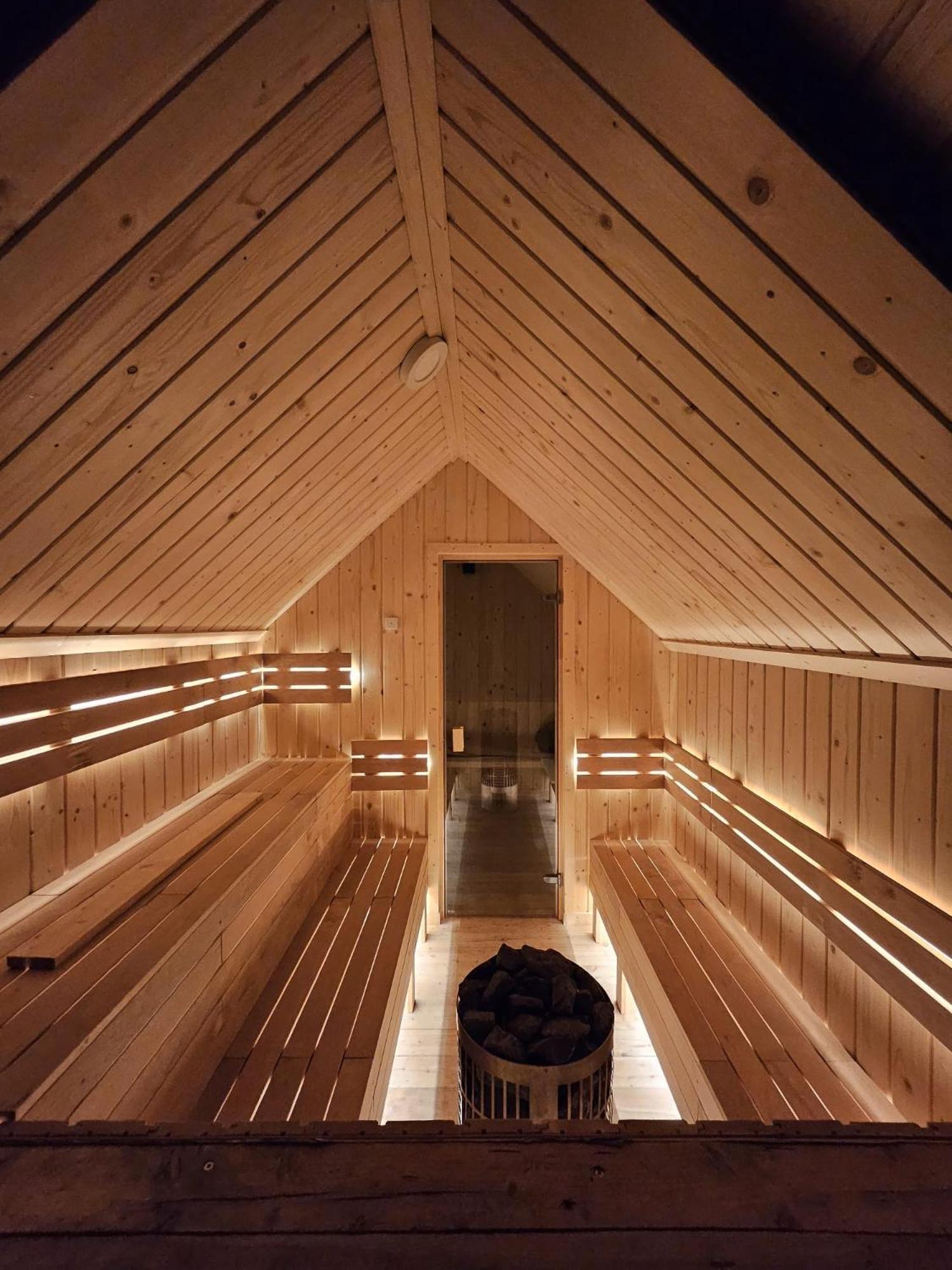 Goralska Chatka 2 Highland Cottage - Split Ac, Jacuzzi, Sauna, Private Parking, Mountains View, Garden, Zakopane Exterior photo