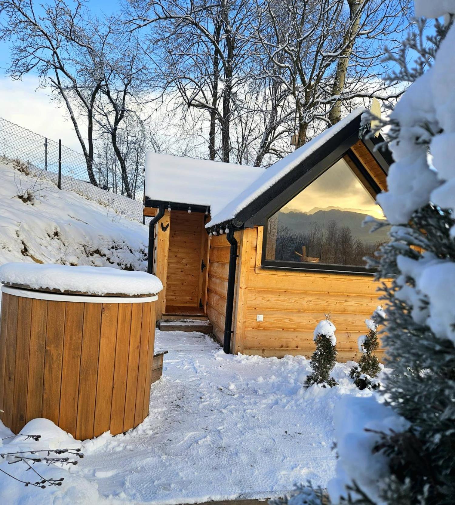 Goralska Chatka 2 Highland Cottage - Split Ac, Jacuzzi, Sauna, Private Parking, Mountains View, Garden, Zakopane Exterior photo